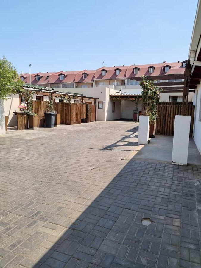 Eazy Sleep Accommodation سواكوبموند المظهر الخارجي الصورة