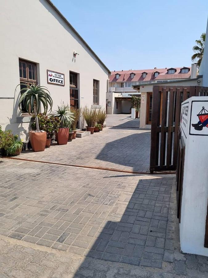 Eazy Sleep Accommodation سواكوبموند المظهر الخارجي الصورة